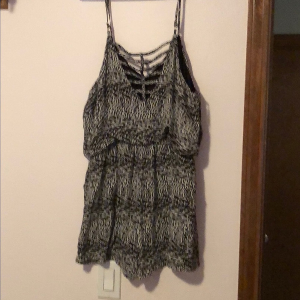 Romper - Picture 2 of 2